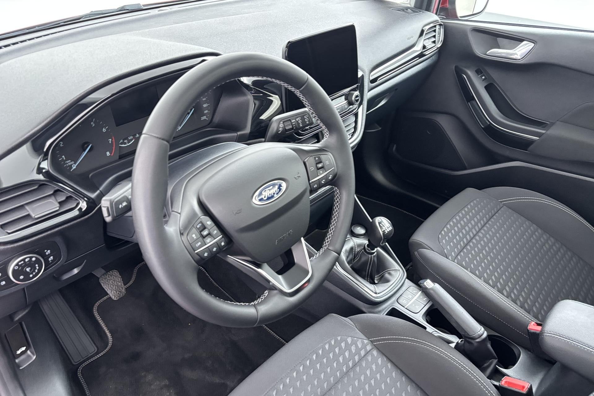 Foto 13 van Ford Fiesta 1.0 EcoBoost Titanium Nagenoeg nieuw en verrasse