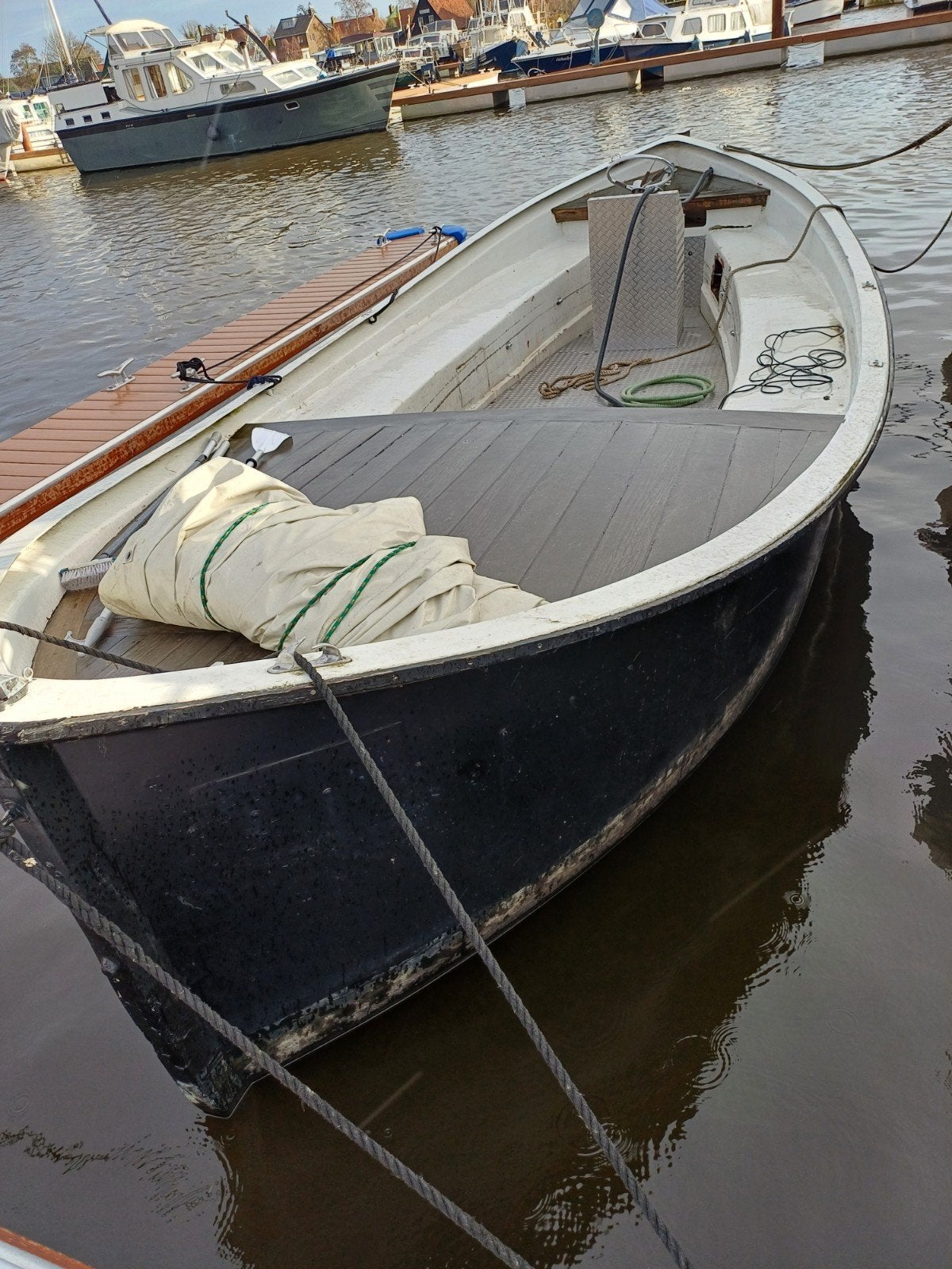 Foto 12 van Afbouw project polyester sloep 8 meter vetus 10kw elec