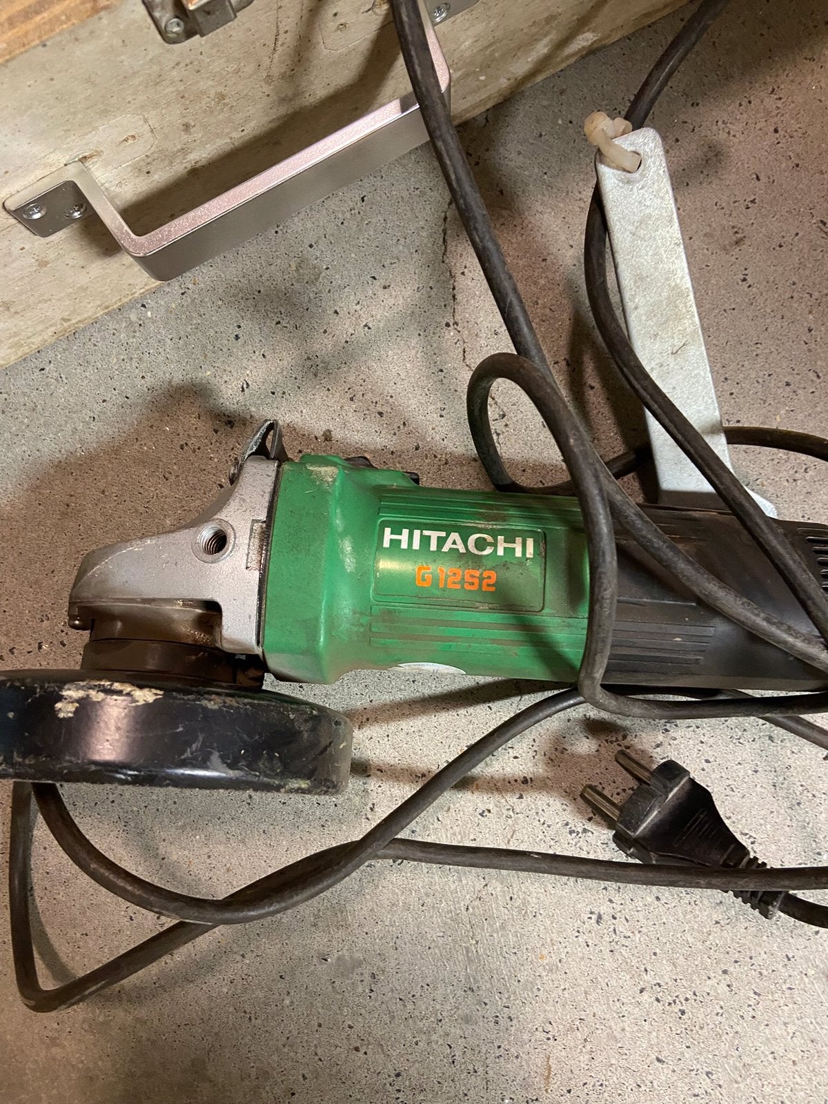 Kleine haakse slijptol, Ophalen, Zo goed als nieuw, 1000 watt of meer, Haakse handslijpmachine