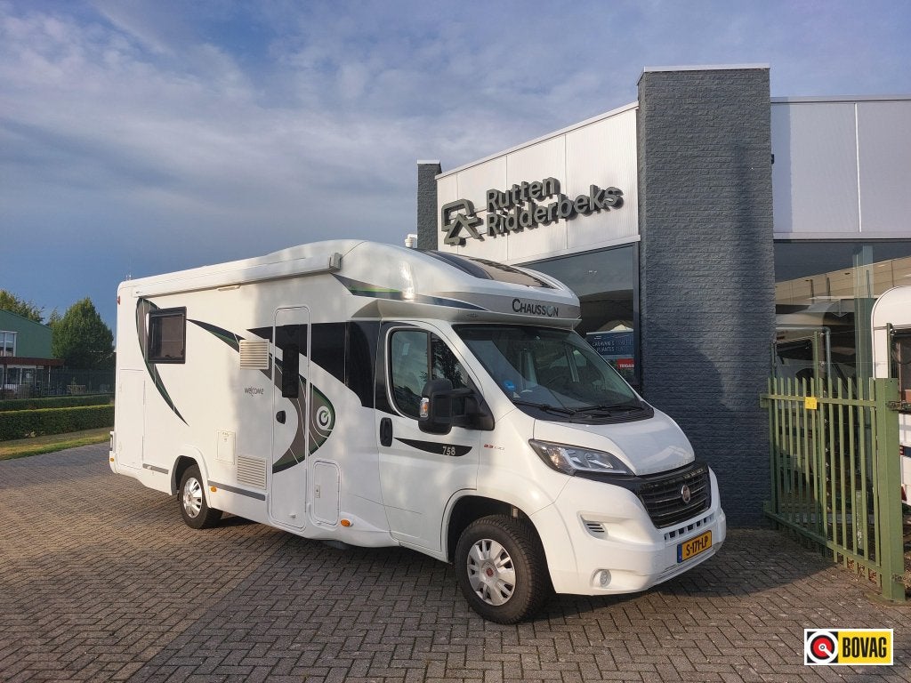 Chausson Welcome 758 XLB, Caravans en Kamperen, Koelkast, Standaard zit, Fiat, Luifel