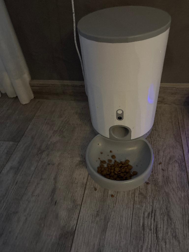 Pettadore nutrifresh voerautomaat met camera, Ophalen, Gebruikt