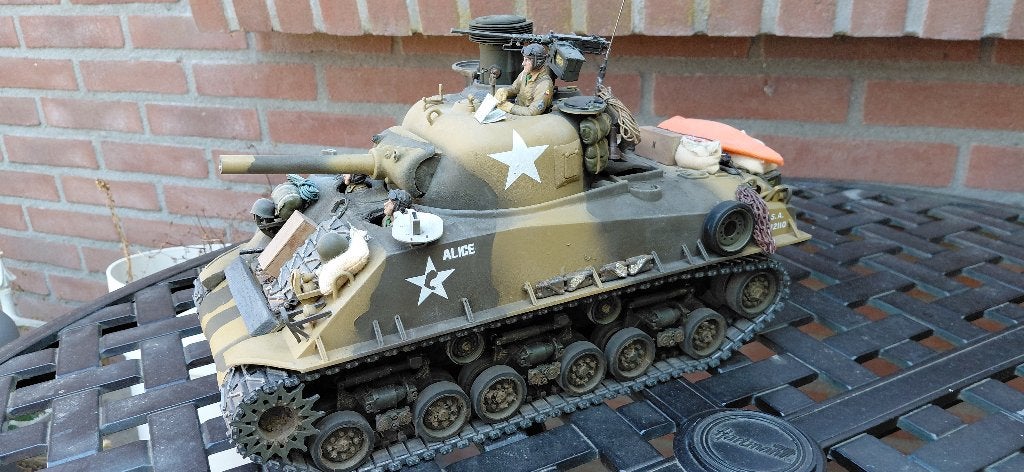 1/16 RC Tamiya Sherman M4a3 Tank "Alice", Ophalen, Gebruikt
