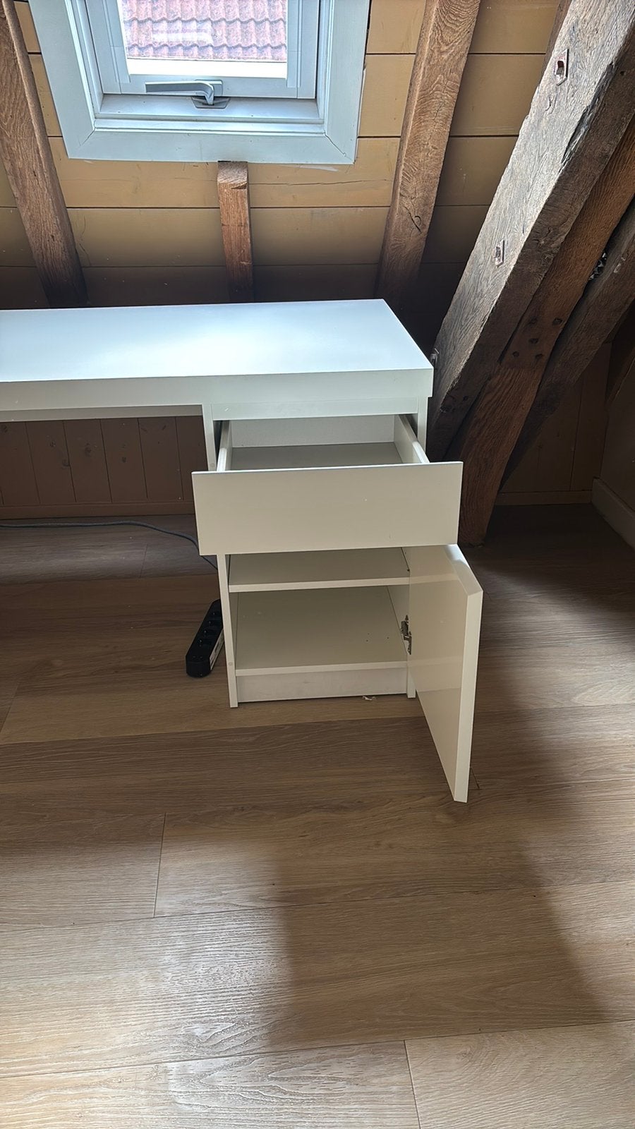 Wit bureau in goede staat nog, Huis en Inrichting, Kasten | Schoenenkasten, Ophalen of Verzenden, Zo goed als nieuw