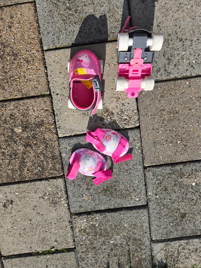 Kinder rolschaatsen Hello Kitty met beschermers, Ophalen of Verzenden, Gebruikt, Kinderen