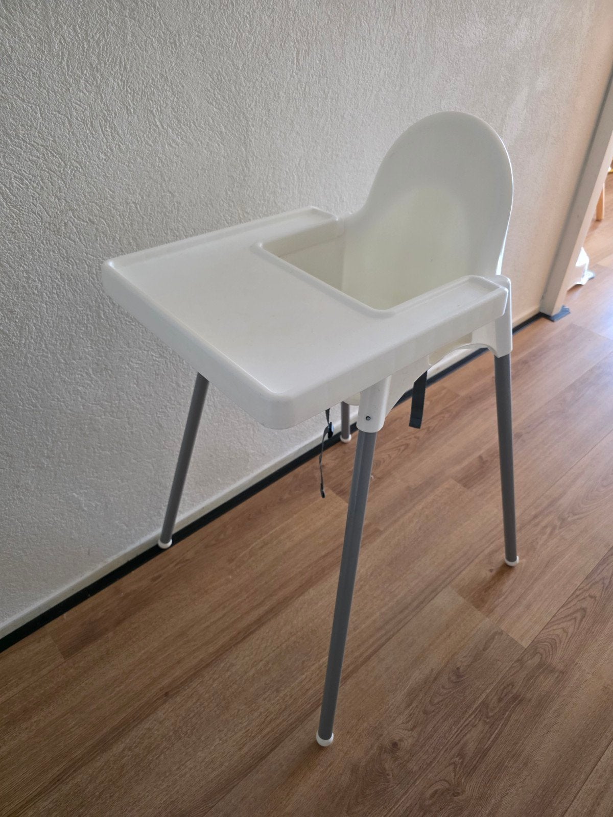IKEA kinderstoel met gordels, Ophalen, Zo goed als nieuw, Overige typen, Afneembaar eetblad