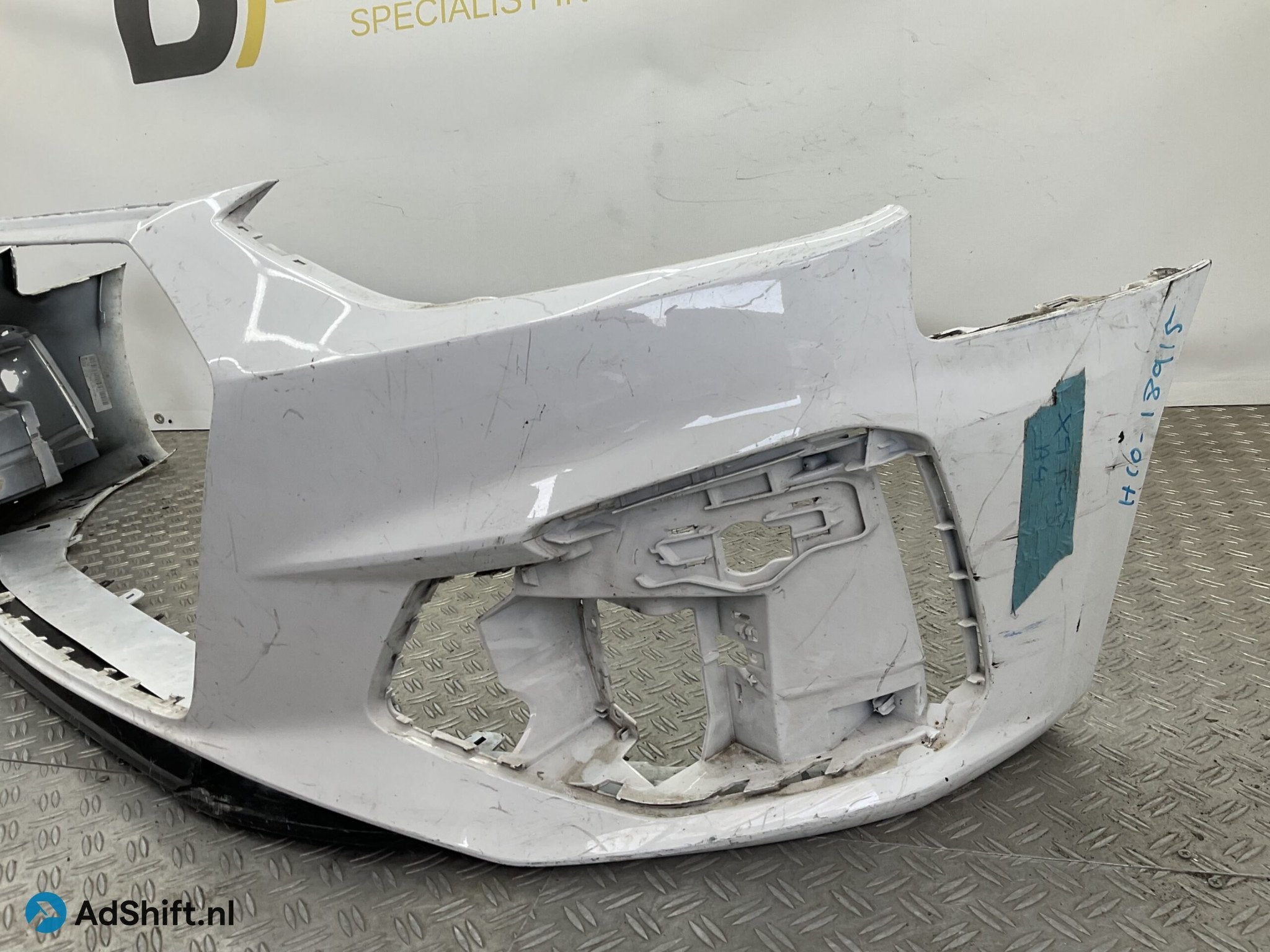 Bumper Audi A4 S-Line SLine Facelift 22-8W0807437AQ Voorbump, Bumper