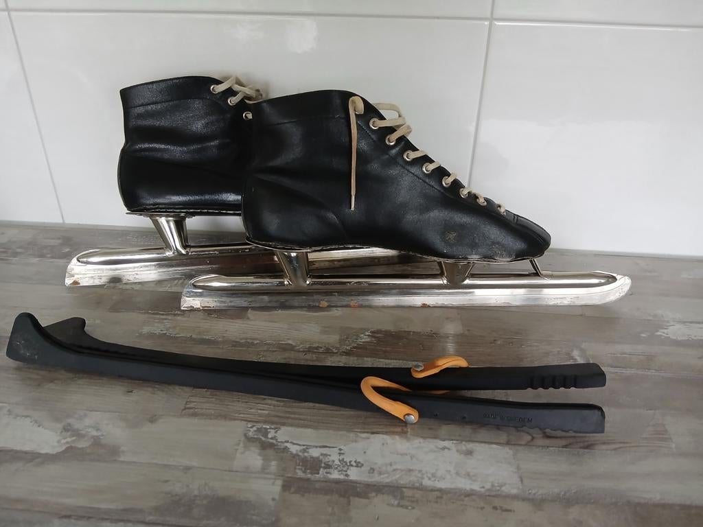 Zwarte Noren Schaatsen met Beschermers, Sport en Fitness, Schaatsen, Gebruikt, Noren, Overige merken, Ophalen of Verzenden