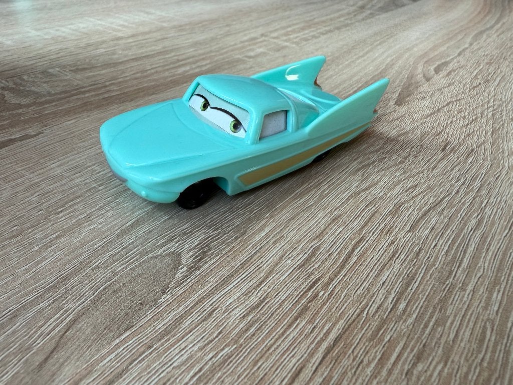 Cars Flo Mcdonald's Happy Meal 2006, Ophalen of Verzenden, Overige figuren, Zo goed als nieuw, Beeldje of Figuurtje