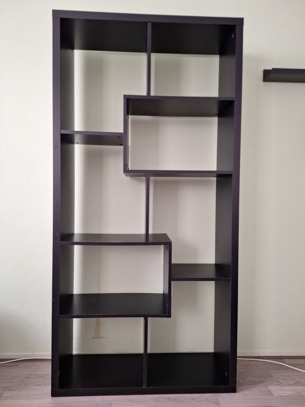 Zwarte boekenkast met speelse indeling - 180x90x29 cm, Ophalen, Met plank(en), Gebruikt, 50 tot 100 cm