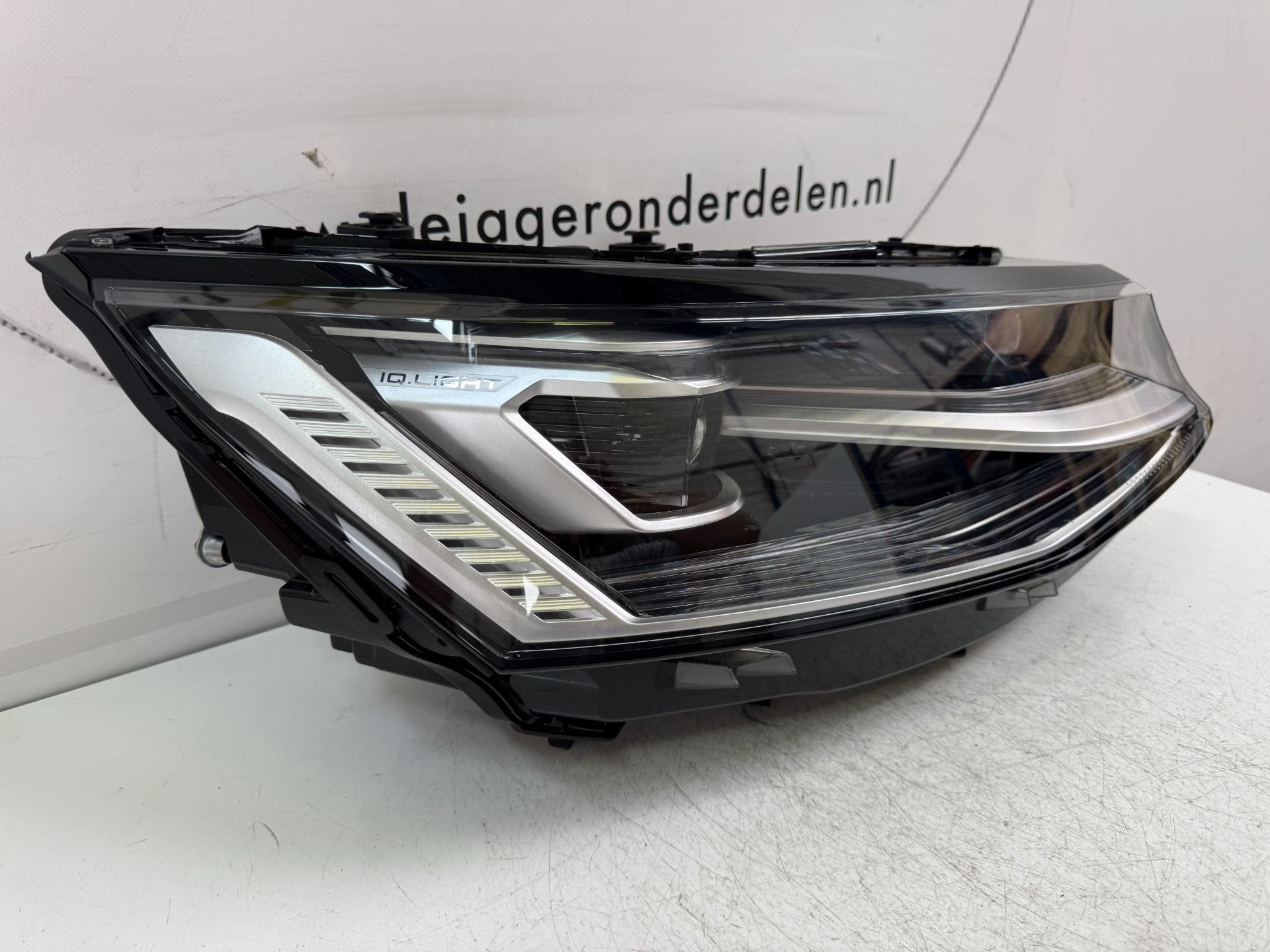 VW TRANSPORTER T7 VOL LED IQ LIGHT KOPLAMP LINKS 7T1941082E, Gebruikt, Volkswagen, Volkswagen AG, Berliner Ring 2
38440  Wolfsburg, DE