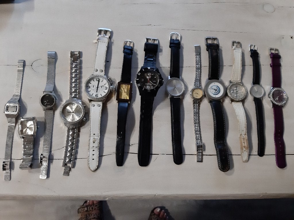 15 x verschillend model horloge, Overige merken, Gebruikt, Polshorloge, Overige materialen
