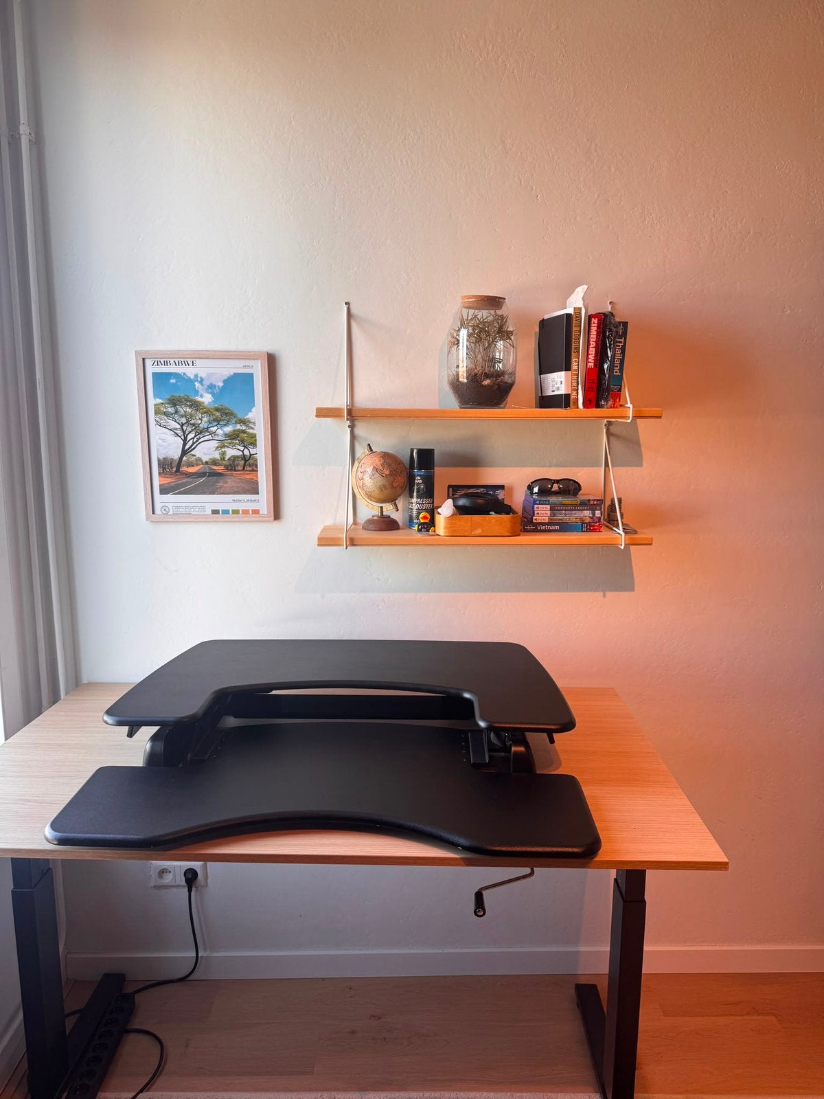 Foto 6 van Standing desk/Bureau attachment. VariDesk ProPlus 36.