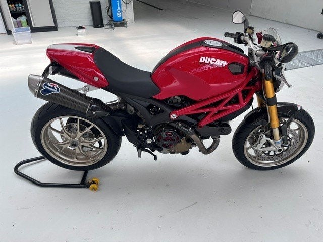 Ducati Monster 1100S, 2 cilinders, Sportuitlaat, 1079 cc, Gebruikt