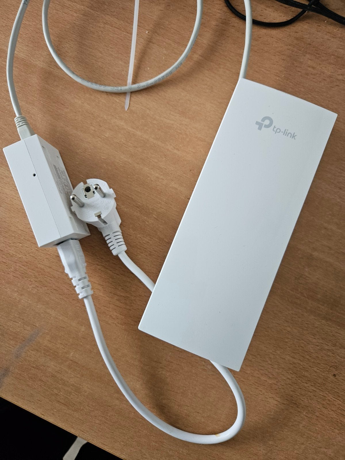 TP-Link Pharos CPE210 Outdoor CPE 2.4GHz 300Mbps 9dBi, Ophalen of Verzenden, Zo goed als nieuw, TP-Link