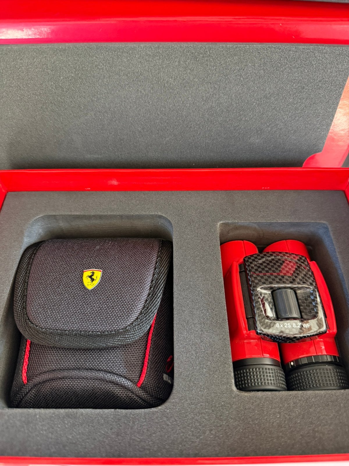 FERRARI Visio Binoculars Verrekijker Red/Carbon NEW in box, Audio, Tv en Foto, Optische apparatuur | Verrekijkers, Nieuw, Overige typen