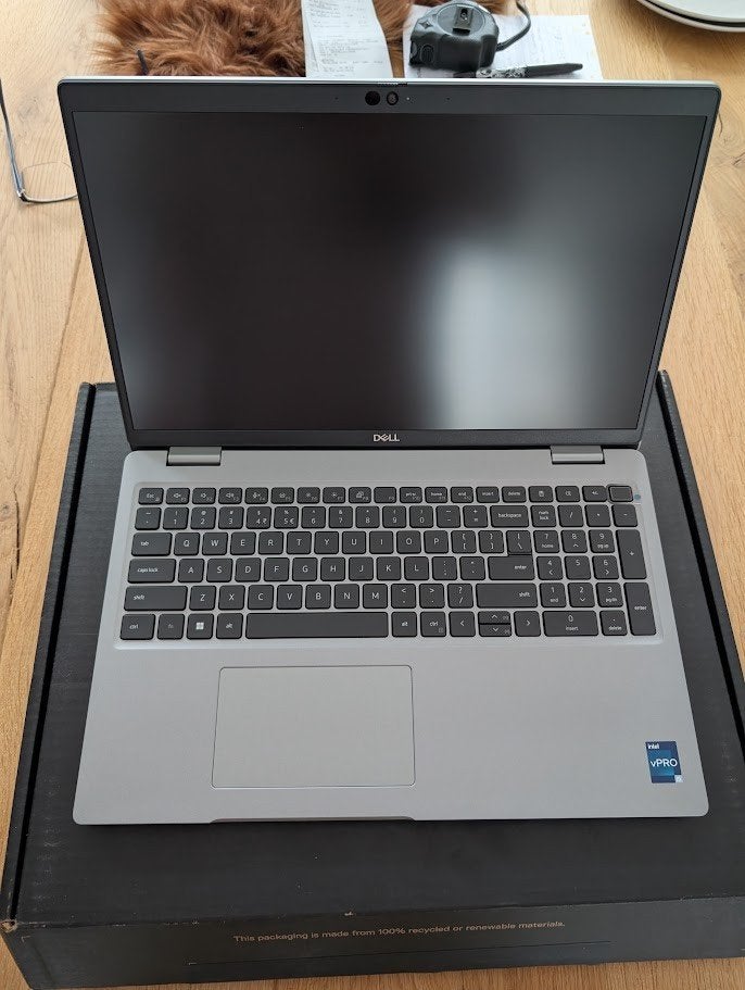Te Koop: Dell Latitude 5530, Computers en Software, Windows Laptops, Ophalen, 256 GB, Met videokaart, Qwerty