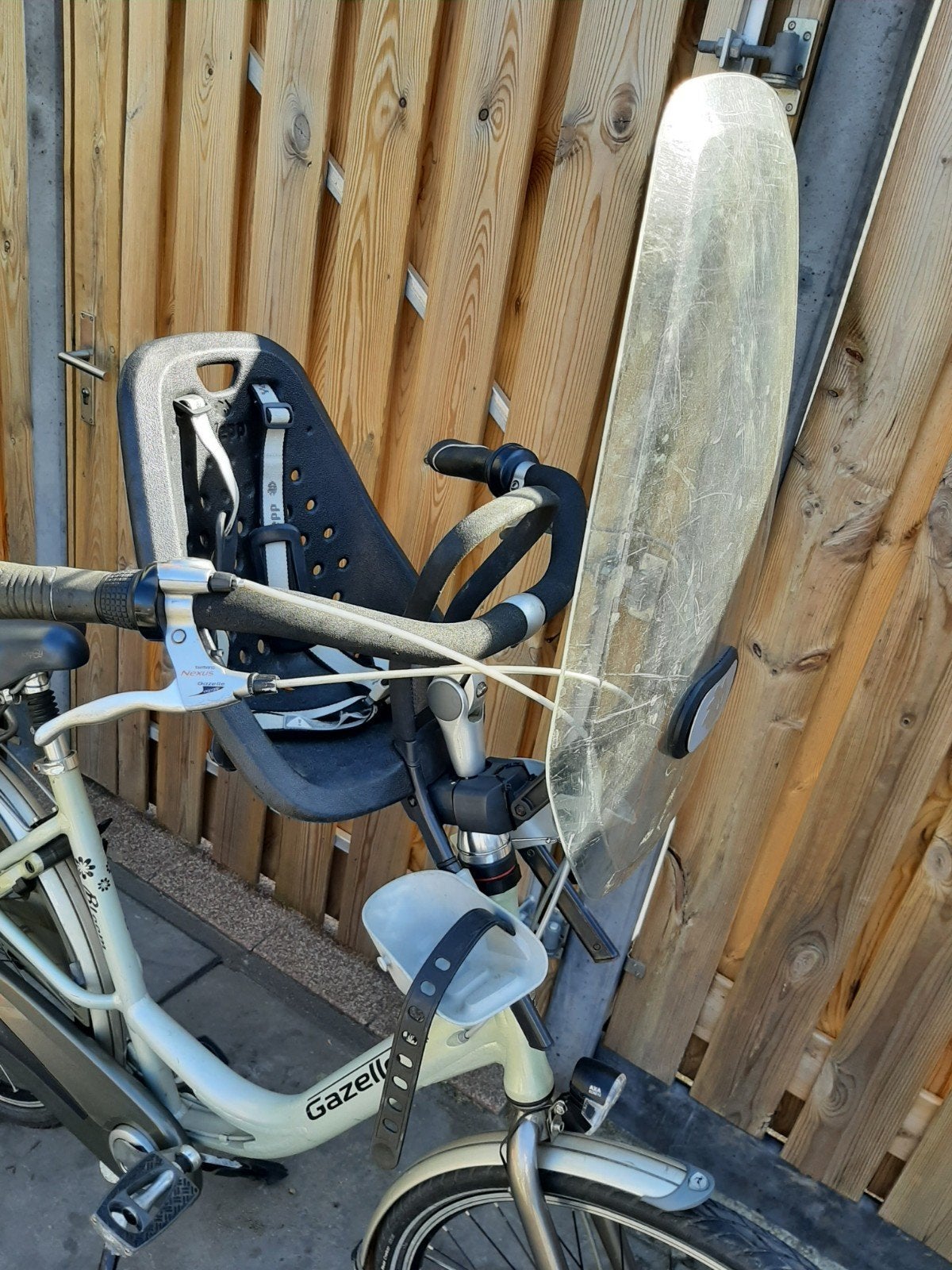 fietsstoeltje met windscherm adapter en sleuteltje Yepp mini, 0 t/m 18 kg, Voorzitje, Ophalen, Yepp GMG