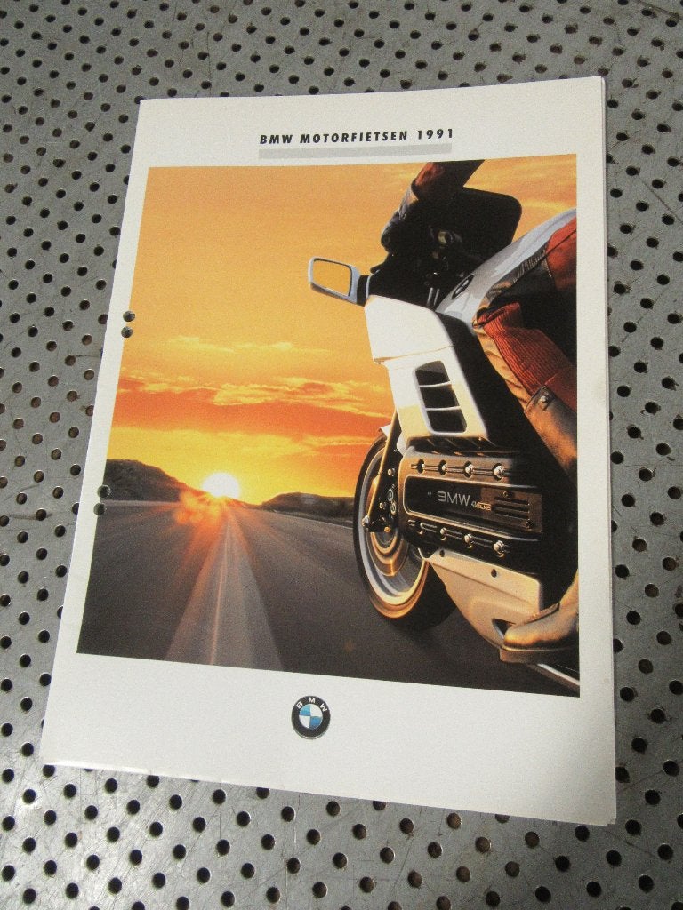 Folder / map met posters BMW Motoren in A4 formaat 1991, Ophalen of Verzenden, Gebruikt, Motoren