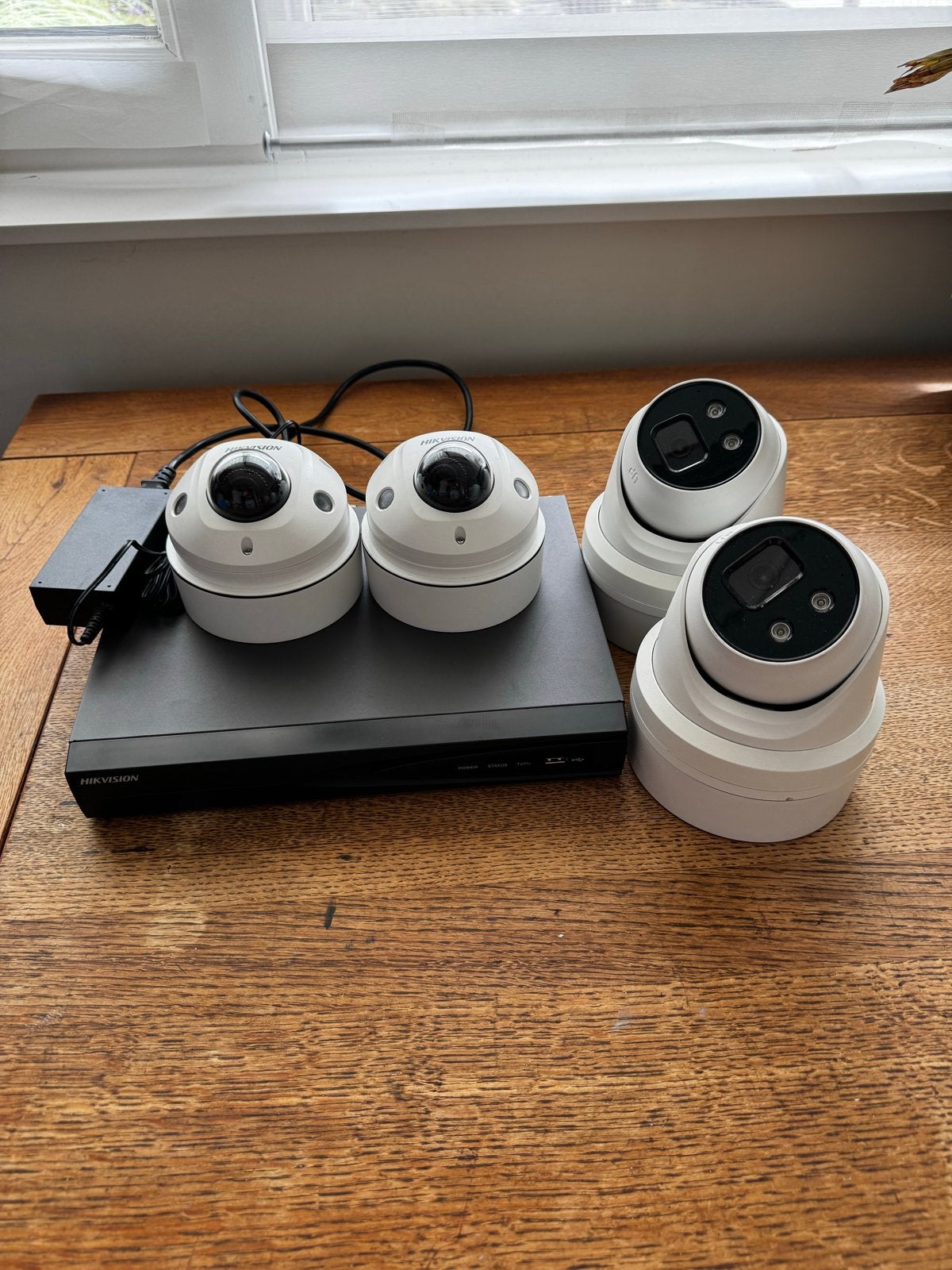 Hikvision camera systeem met 4 camera's, Ophalen of Verzenden, Gebruikt, Buitencamera