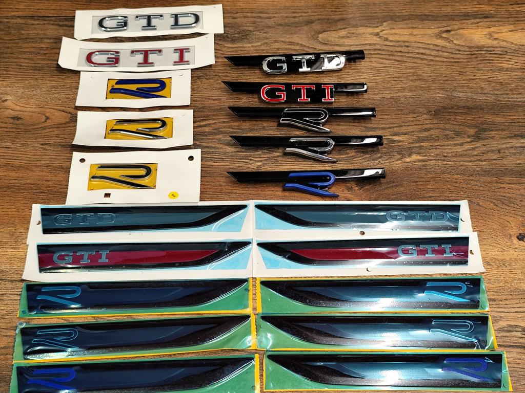 Originele VW logo’s (golf 8, GTI, GTD, R) en Tiguan 2024, Ophalen of Verzenden
