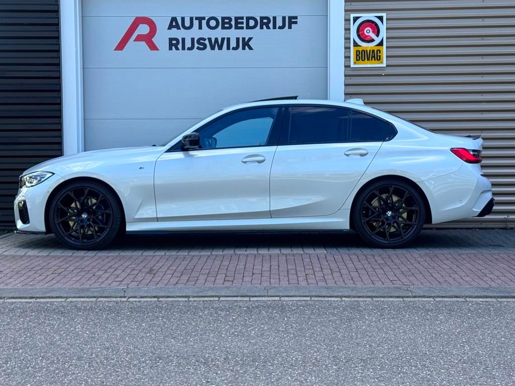 BMW 3-serie M340i xDrive High Executive Pano/Memory/360, Auto's, BMW, Automaat, 1645 kg, Wit, Bedrijf