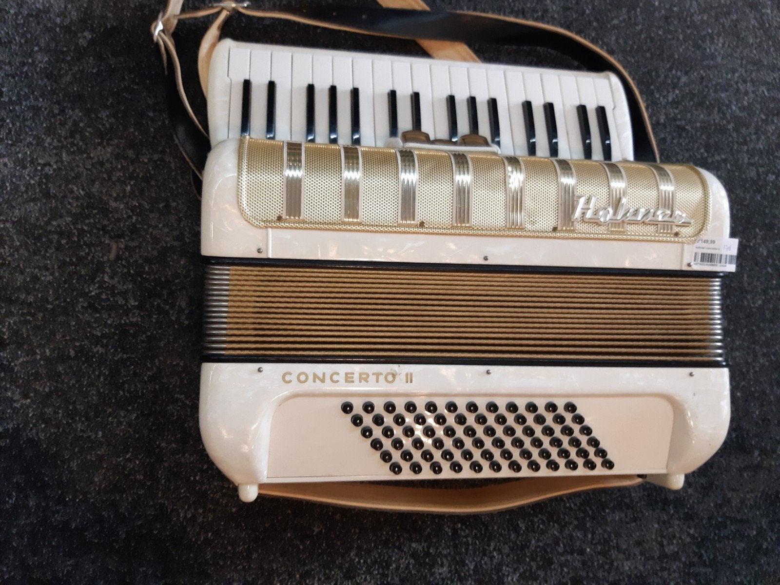 Hohner concerto II, Gebruikt, 72-bas, Met koffer, Hohner