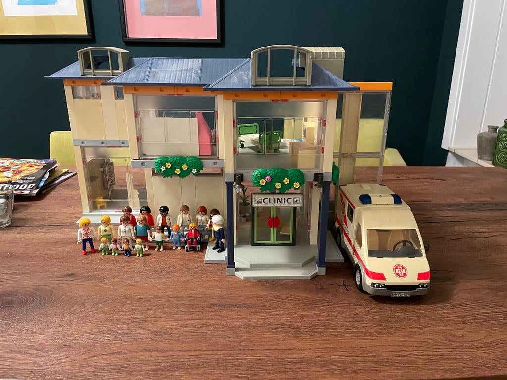 Playmobil Ziekenhuis met Ambulance en veel Figuren, Ophalen of Verzenden, Gebruikt, Complete set
