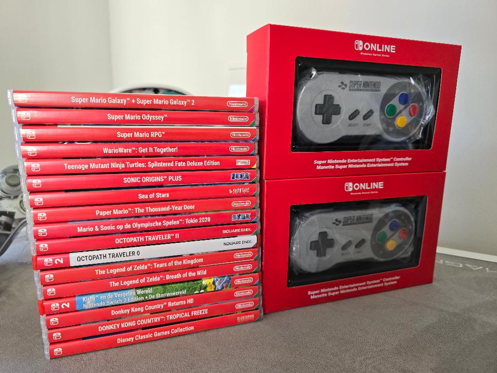 Nintendo Switch Super Nintendo Controllers (2x), Spelcomputers en Games, Spelcomputers | Nintendo Consoles | Accessoires, Overige controllers