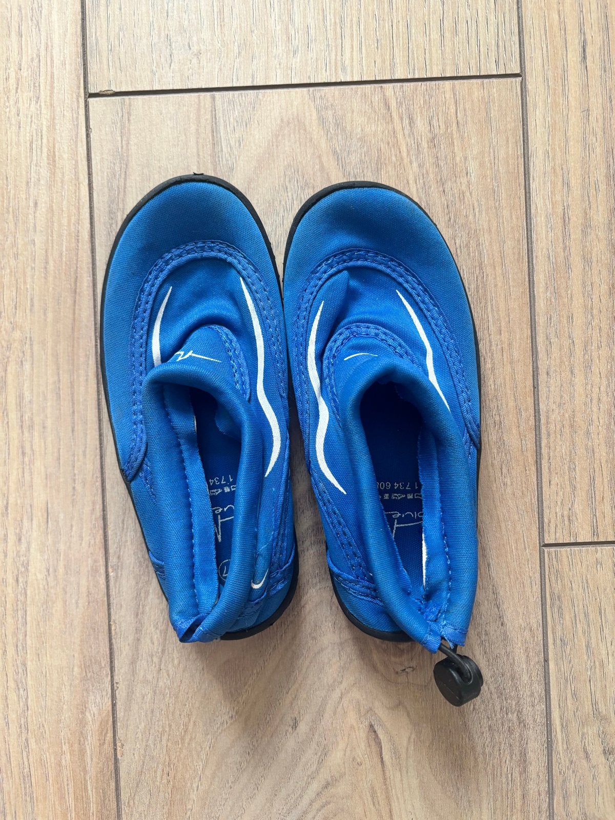 Blauwe zwemschoenen maat 27 - Blue Fin, Kinderen en Baby's, Babykleding | Baby-zwemkleding, Ophalen, Jongetje of Meisje, Overige maten