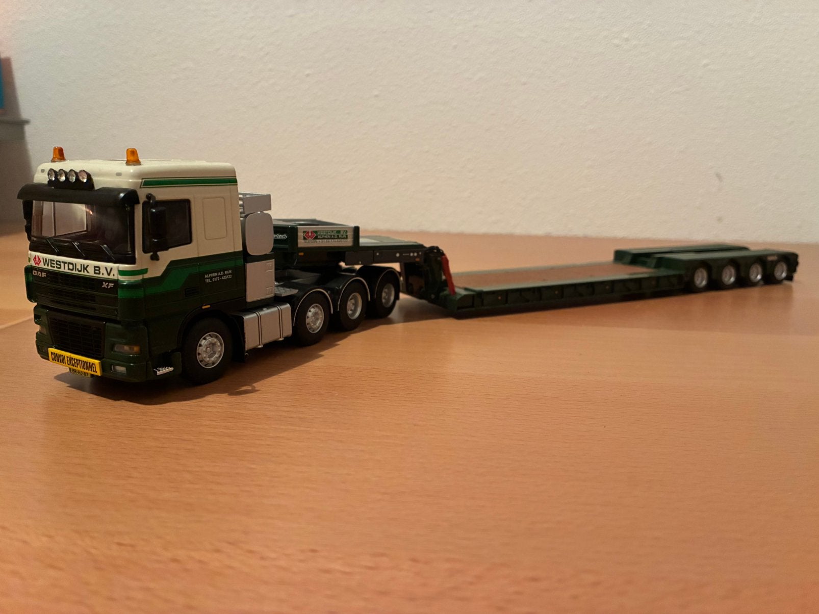 Lion Toys / Tematoys DAF Zwaartransporttrekker Westdijk, Hobby en Vrije tijd, Modelauto's | 1:50, Ophalen of Verzenden, Zo goed als nieuw