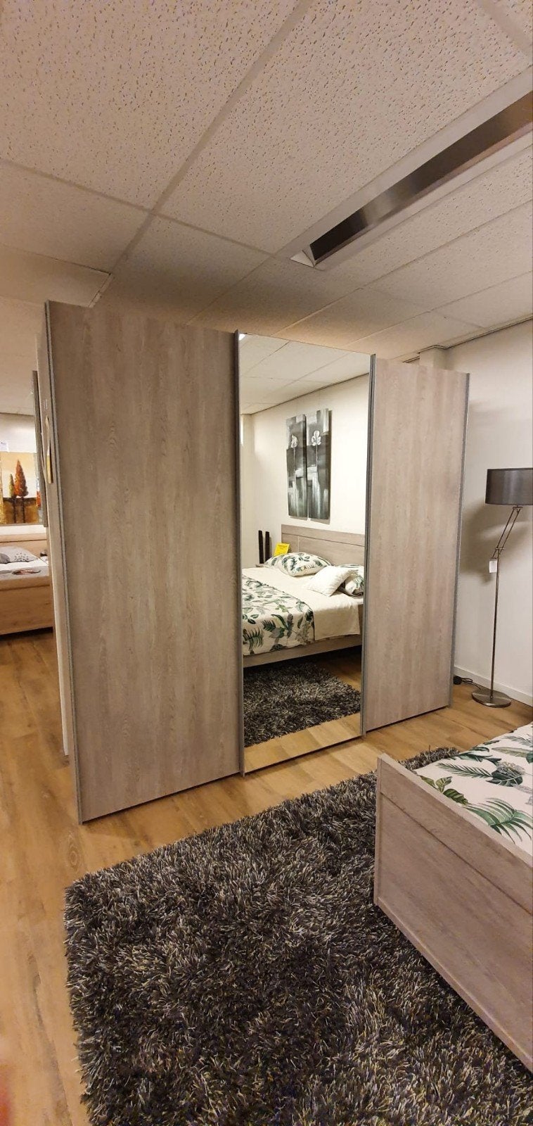 Ruime Middelink Slaapmode kledingkast met spiegel, Huis en Inrichting, Ophalen, 50 tot 75 cm, 200 cm of meer, 200 cm of meer