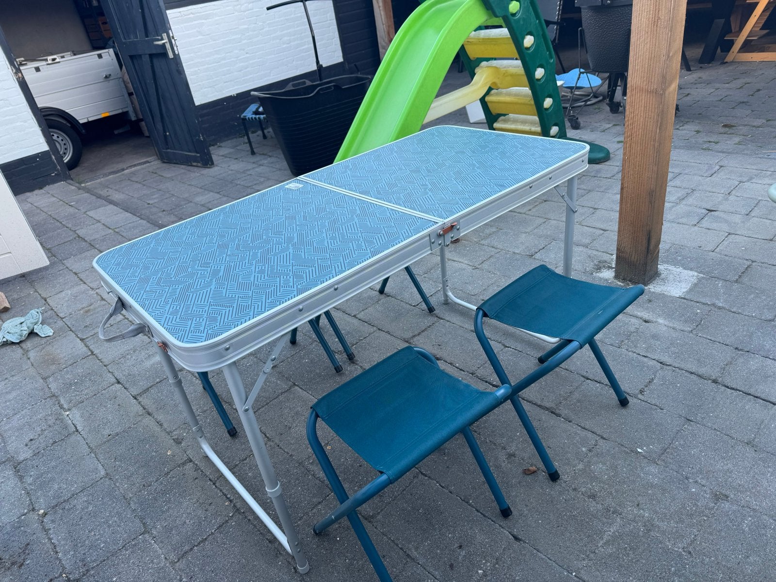 Campingtafel met 4 stoeltjes - Compact en Handig, Ophalen, Gebruikt, Campingtafel