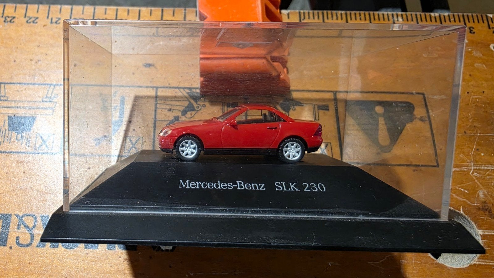 Mercedes-Benz SLK 230 Modelauto - Rood, Ophalen, Zo goed als nieuw, Auto, Overige merken