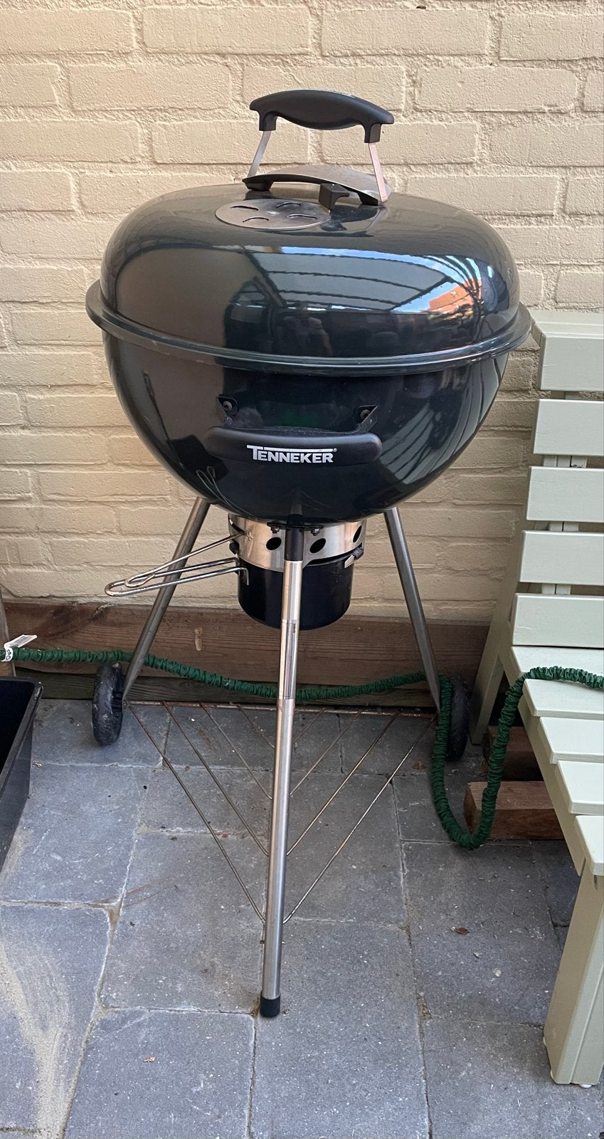 Grote Tenneker Houtskool BBQ - Kogelbarbecue, Ophalen, Zo goed als nieuw, Met accessoires