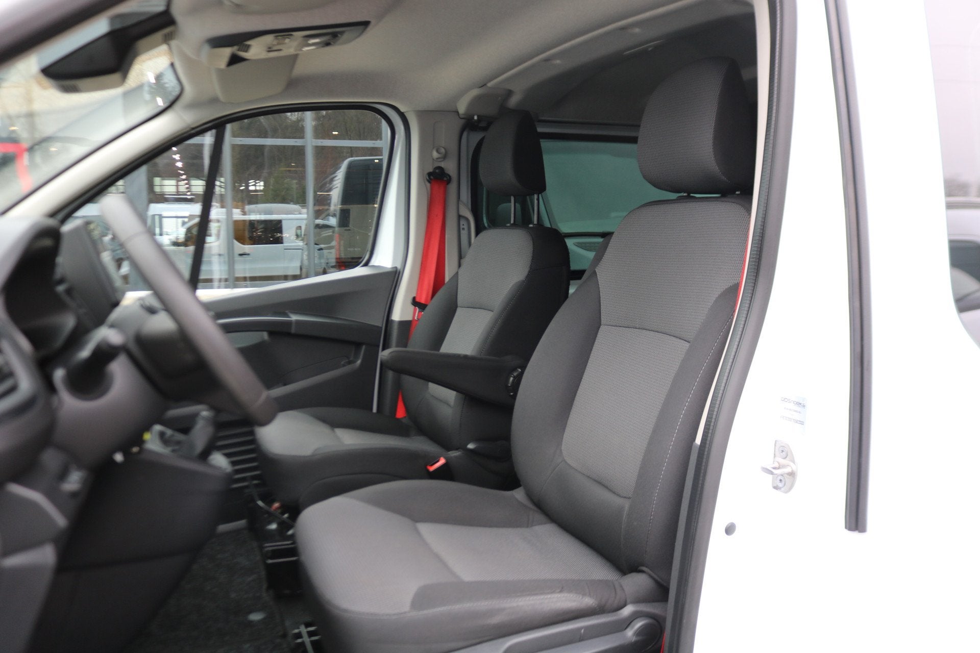 Renault Trafic 2.0 Blue dCi 150pk L2 H1 DC Airco Apple Carpl, Voorwielaandrijving, Gebruikt, Euro 6, 4 cilinders