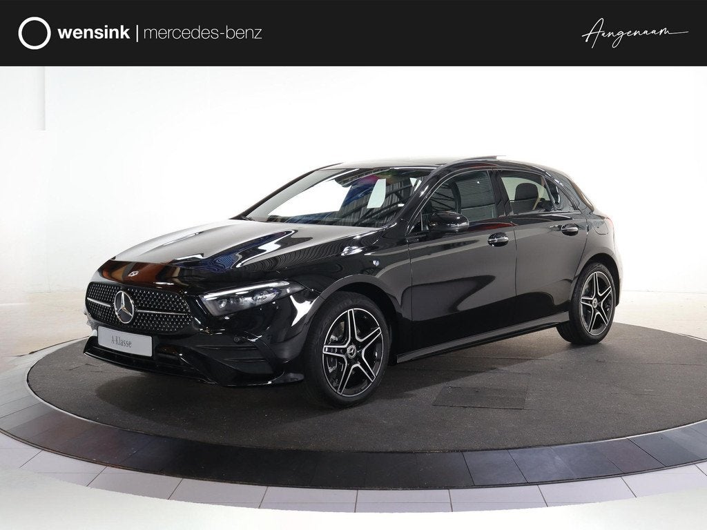 Mercedes-Benz A-klasse 250e Business Solution AMG | Panorama, Auto's, Mercedes-Benz, 4 cilinders, Plug-in hybride, Bedrijf, Nieuw