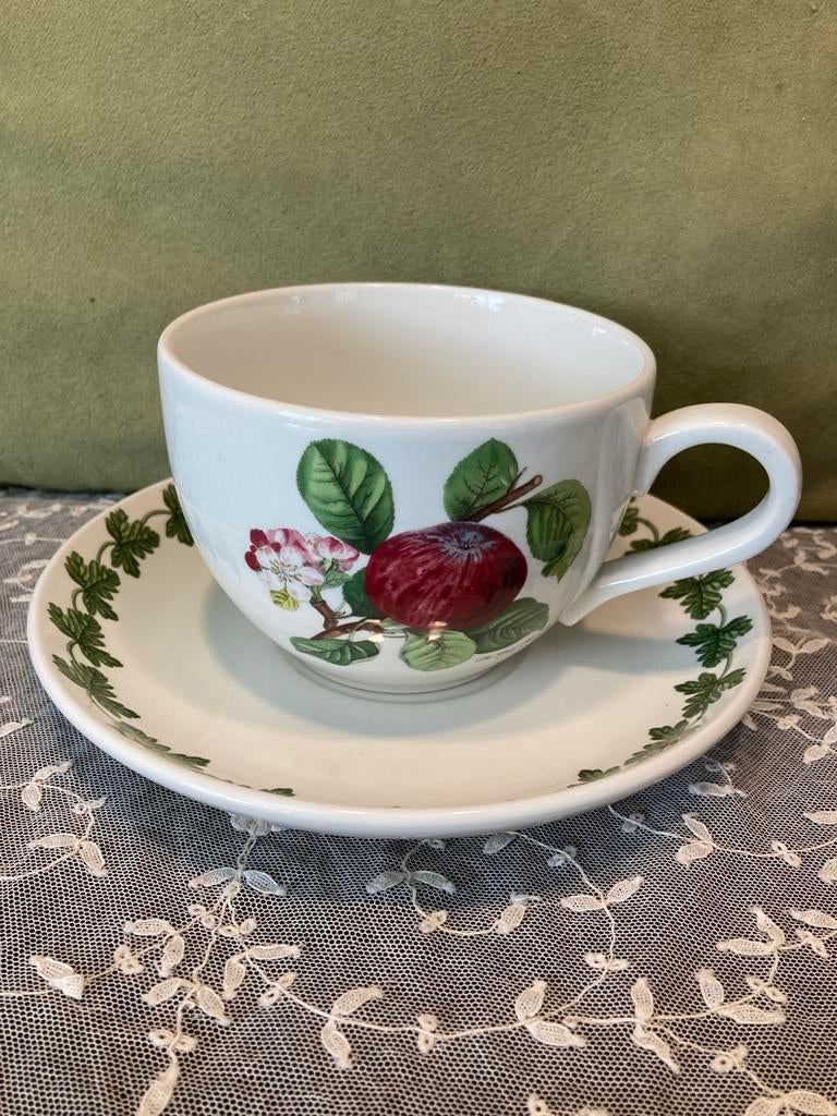 Kop en schotel Portmeiron, appel, jumbomodel (280324), Ophalen of Verzenden, Zo goed als nieuw, Overige stijlen, Kop(pen) en/of Schotel(s)