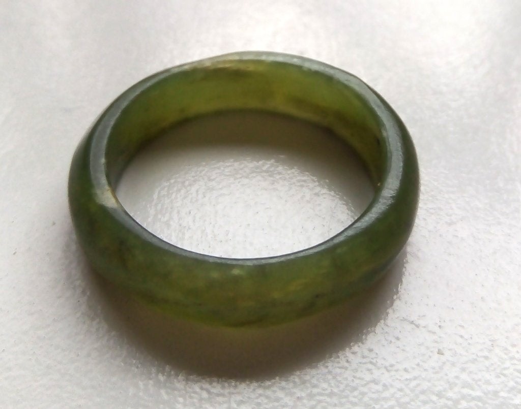 vintage 80's mosgroen bandring/ringvinger, Sieraden, Tassen en Uiterlijk, Ringen, Kunststof, Gebruikt, 20 of groter, Ophalen of Verzenden