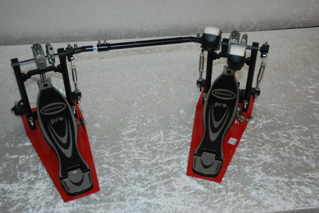 Millenium Pro Dubbel basdrum pedaal   <26260429>, Muziek en Instrumenten, Gebruikt, ., Drums of Percussie, Millenium