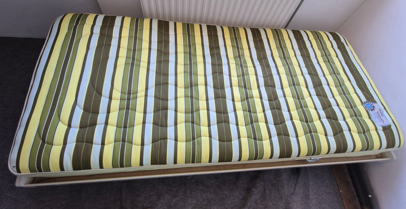 retro Pullman Plano binnenveringsmatras met anti-herniaverin, Ophalen, Gebruikt, 90 cm, Eenpersoons