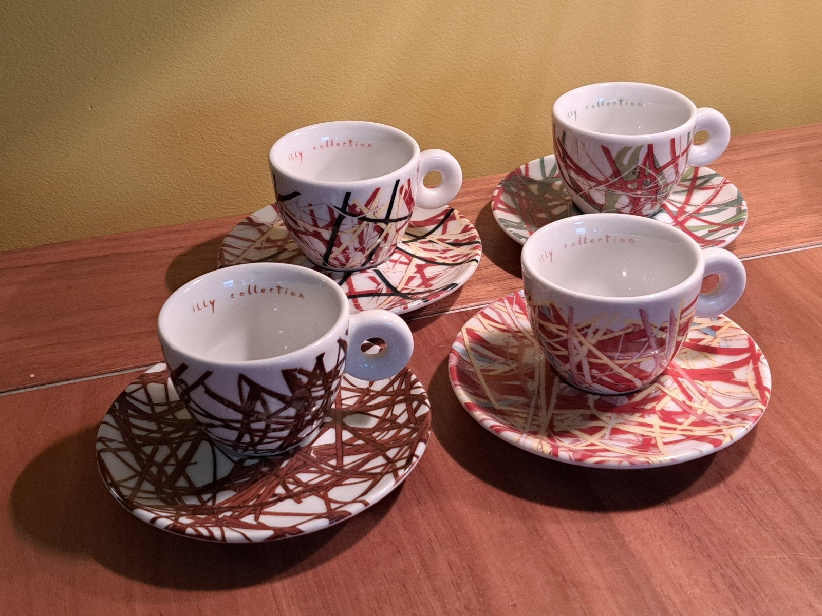 Set van 4 Illy kopjes, Ophalen