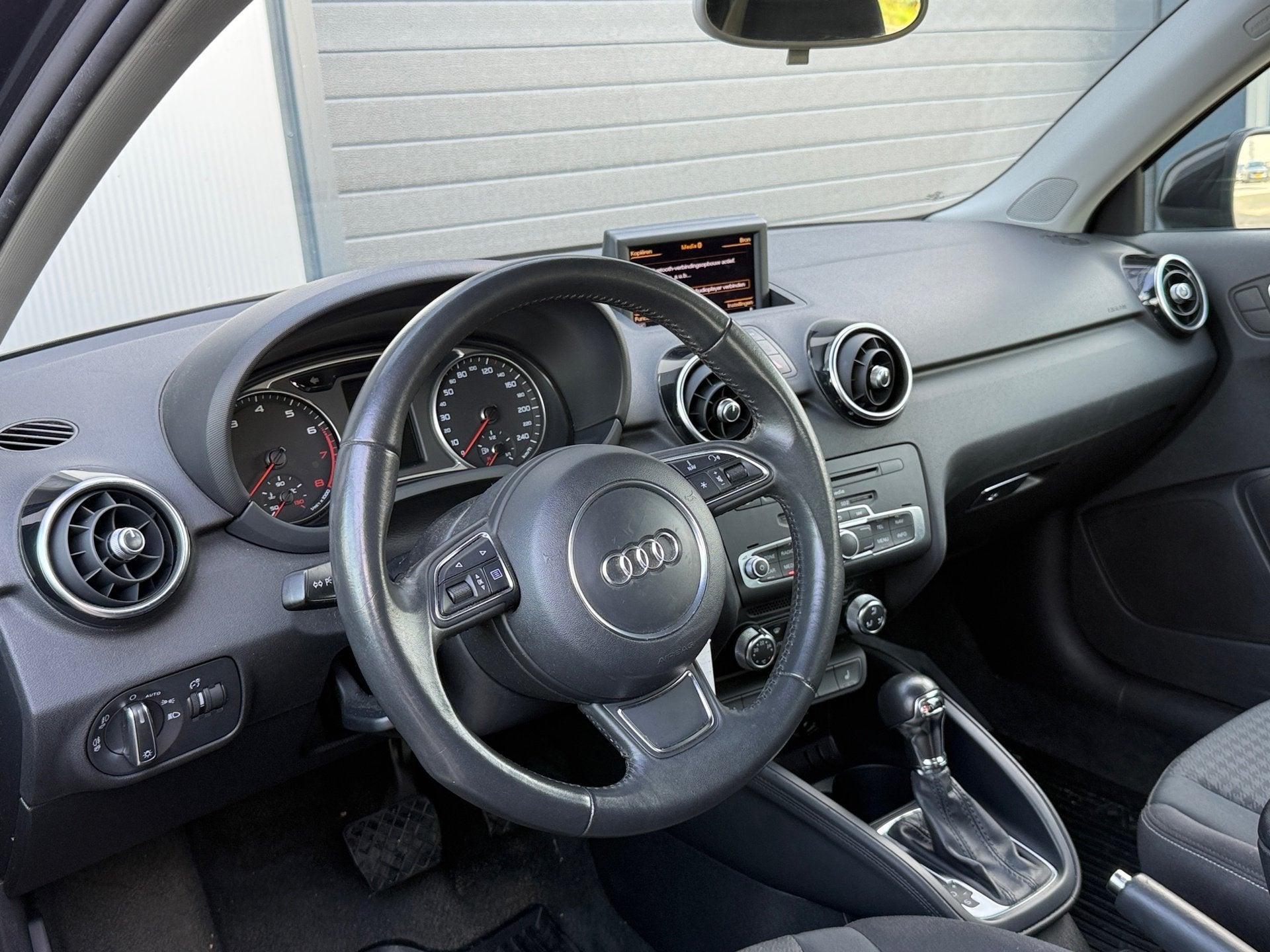 Audi A1 1.4 TFSI Ambition Pro Line Business / Automaat |Navi, Auto's, Euro 5, 4 cilinders, 4 stoelen, 1100 kg