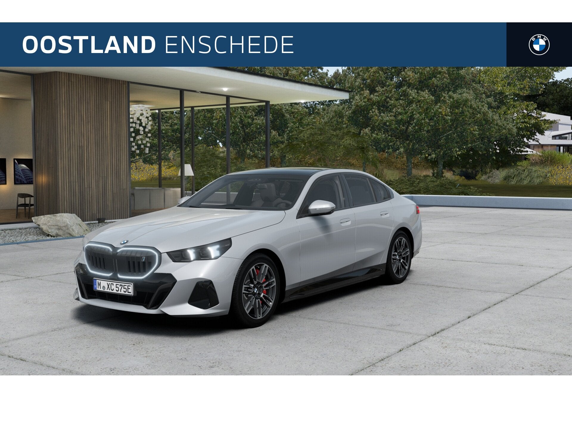 BMW i5 eDrive40 M Sport / Panoramadak / Achteruitrijcamera /, Automaat, 2095 kg, Achterwielaandrijving, Zwart