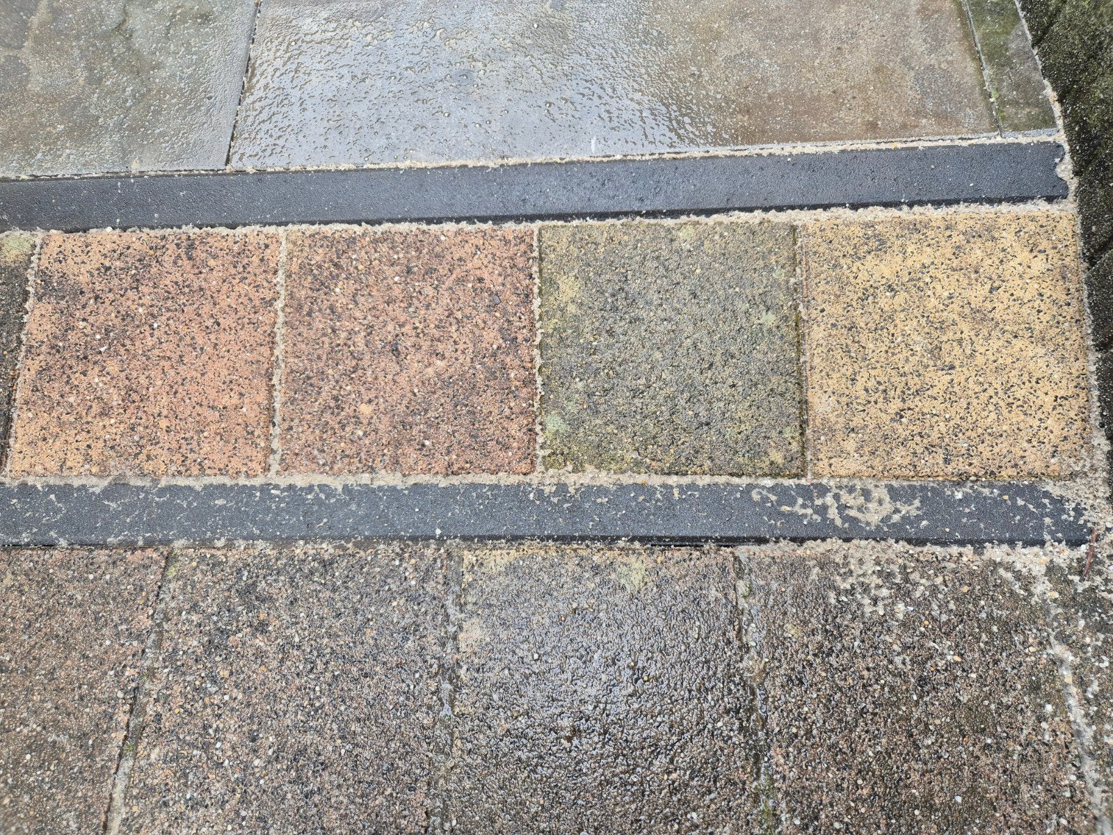 Gratis af te halen: ca.100 terrastegels 20x20 cm terra creme, Tuin en Terras, Tegels en Klinkers, Ophalen, Gebruikt, Minder dan 5 m²
