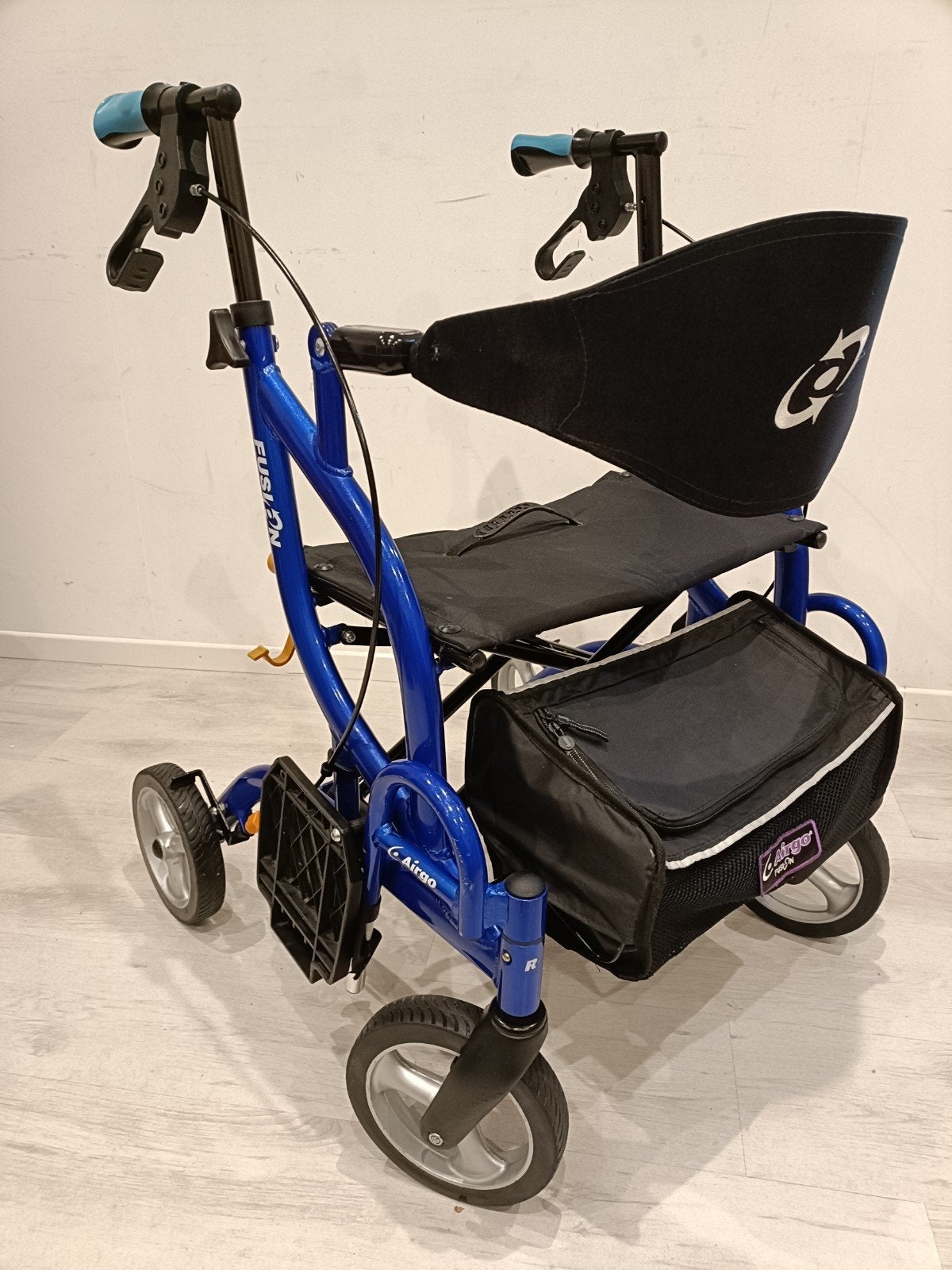 Airgo Fusion 2 in 1 rollator en rolstoel incl Servicebeurt, -, -, Ophalen of Verzenden, Zo goed als nieuw