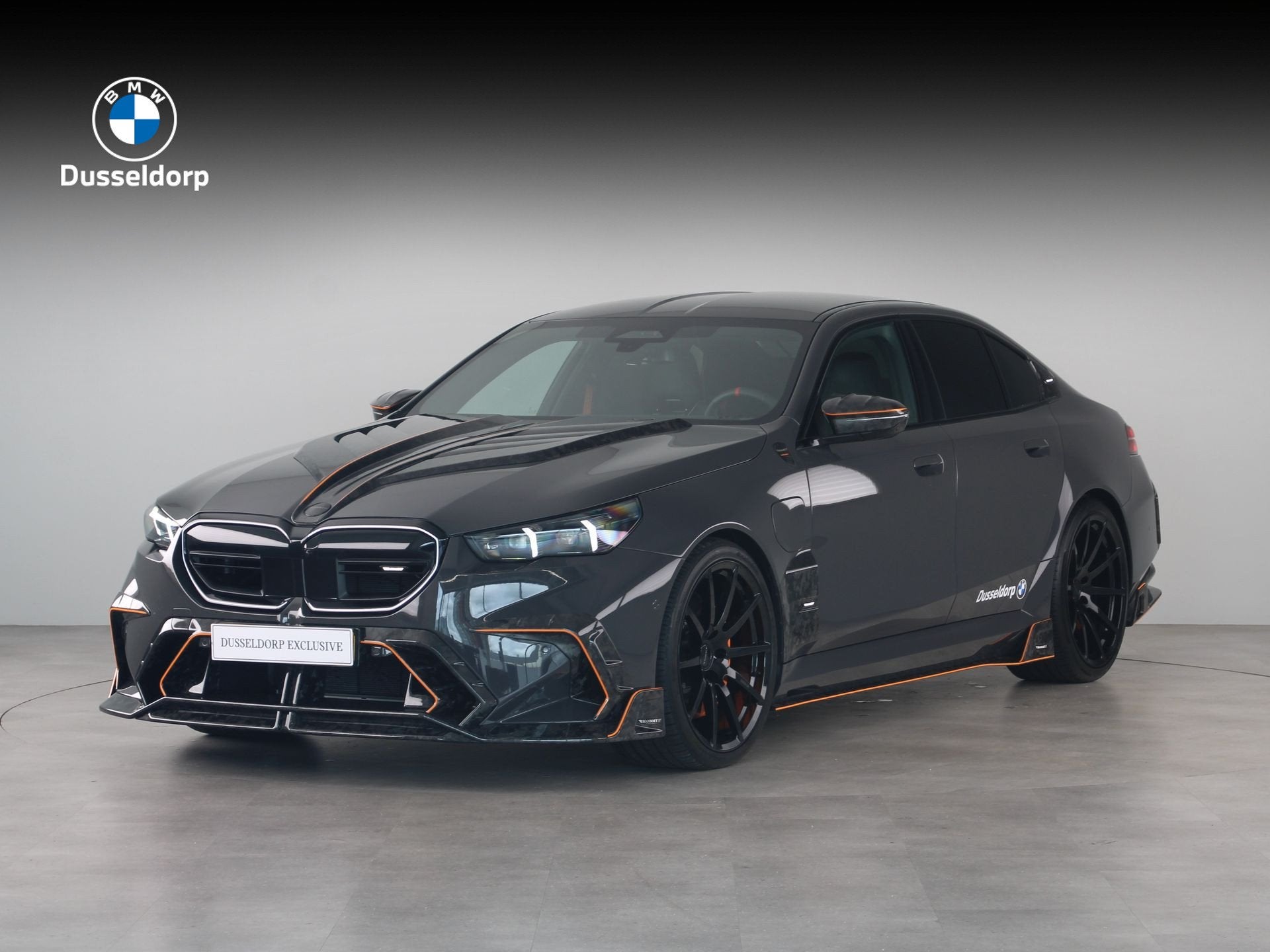 BMW M5 Sedan | Mansory 1/1 (bj 2026, automaat), Auto's, Automaat, Dealer onderhouden, Gebruikt, 4395 cc