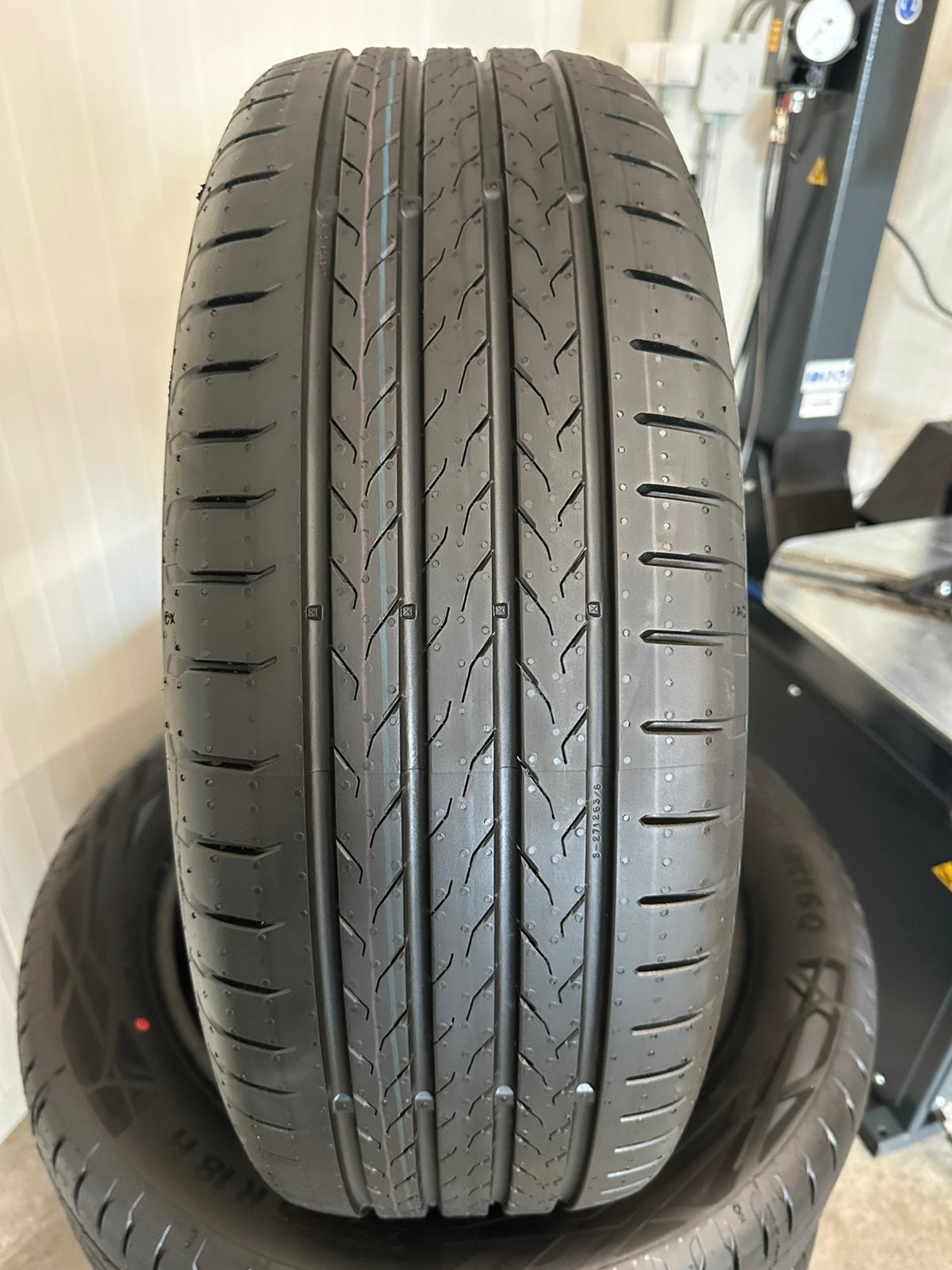 4 Stuks Continental 215 55 18 Zomerbanden Inclusief Montage, 18 inch, 215 mm, 215/55 R18, Ophalen of Verzenden