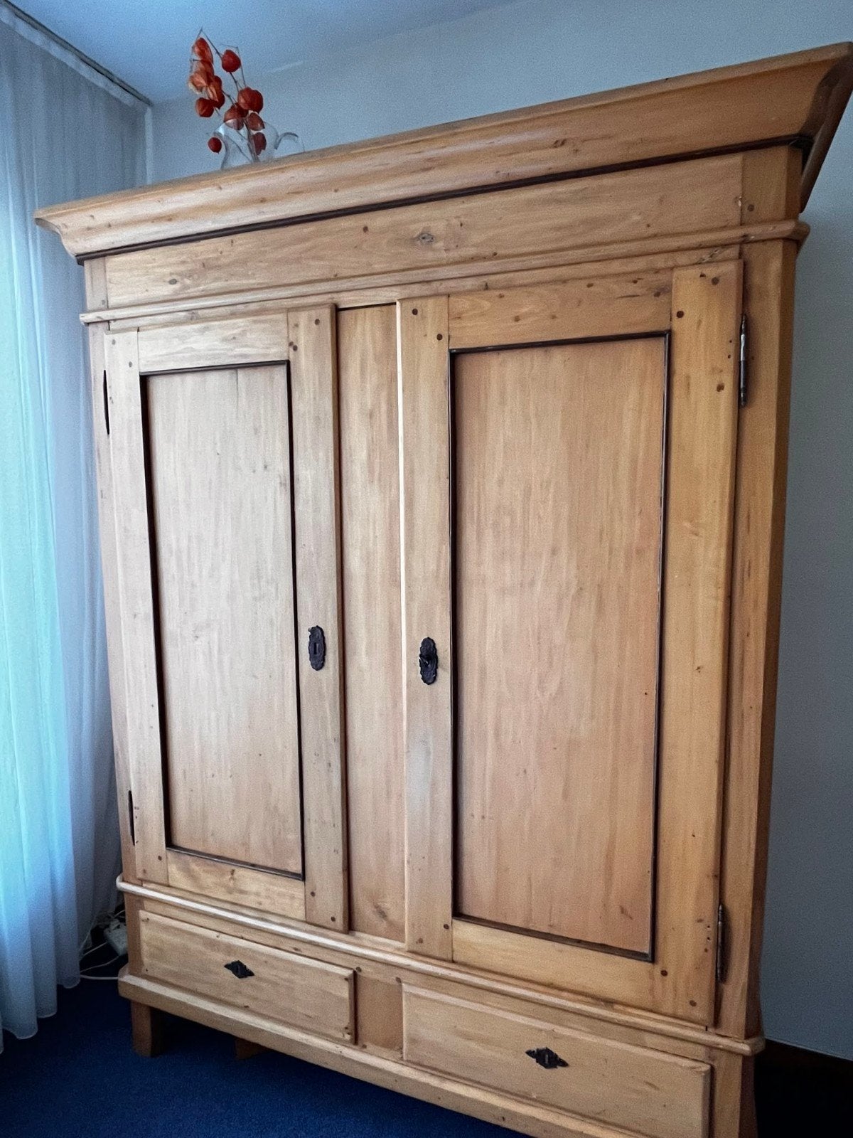 Massief eiken houten (kleding)kast met twee lades, Antiek en Kunst, Ophalen