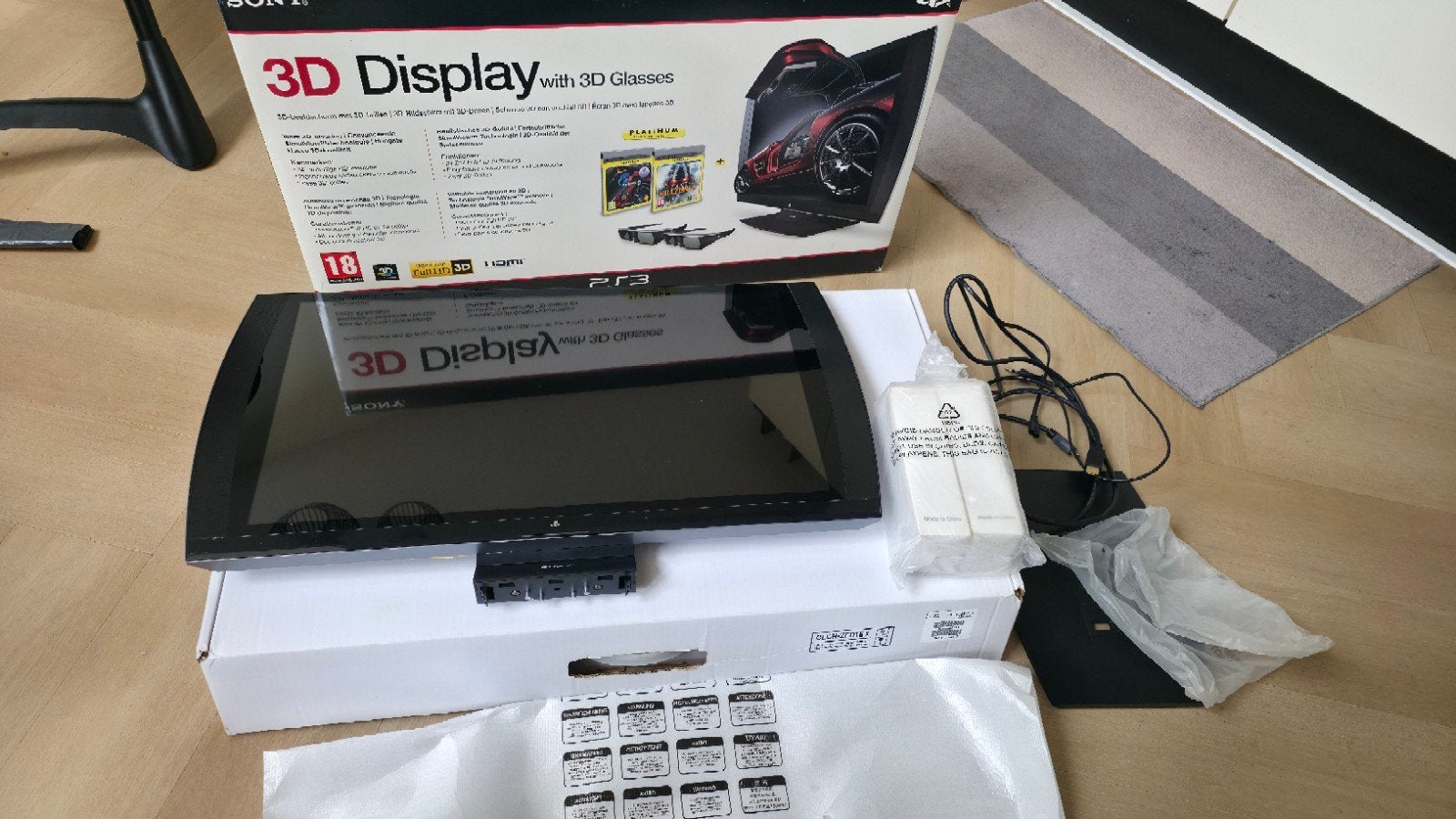 PlayStation 3D tv CECH-ZED1 als nieuw 2 nieuwe brillen, LED, 50 Hz, Ophalen of Verzenden, Zo goed als nieuw