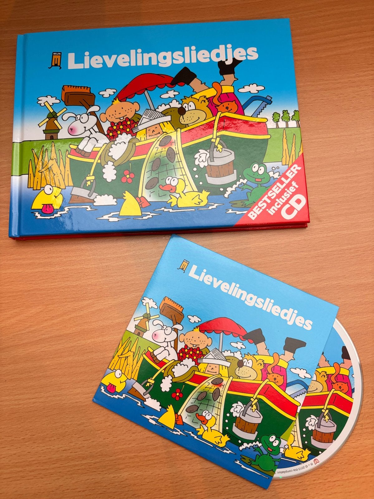 Lievelingsliedjes - Boek met CD (Kinderliedjes), Tot 2 jaar, Ophalen of Verzenden, Zo goed als nieuw, Inclusief boekje